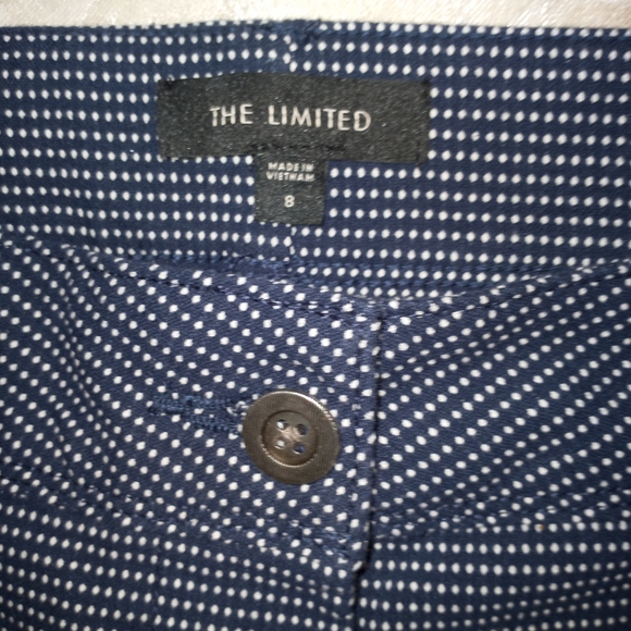 Shorts - Picture 2 of 3